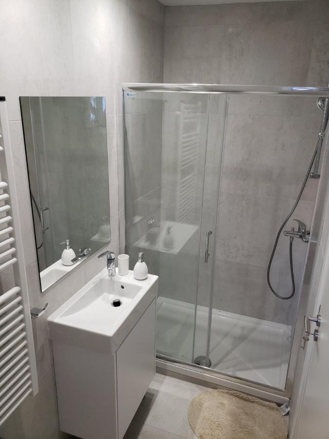 Modern & Cozy Studio W/ Backyard Near City Center ลิมาซอล ภายนอก รูปภาพ
