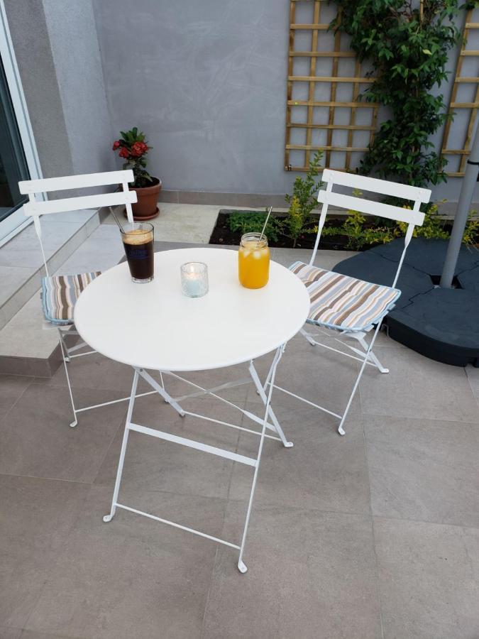 Modern & Cozy Studio W/ Backyard Near City Center ลิมาซอล ภายนอก รูปภาพ